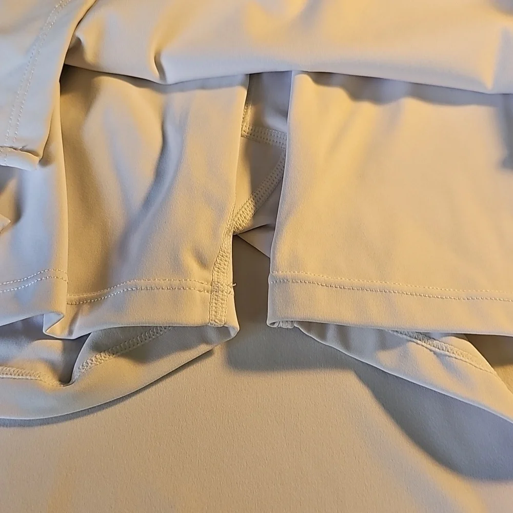White Women's Skort By Ododos Size Small. White Stretch. Golf or‎ Tennis.